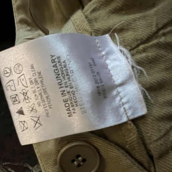 STELLA MCCARTNEY Multi Zip Cargo Utility Capri Pants in Military Green - Picture 9 of 9